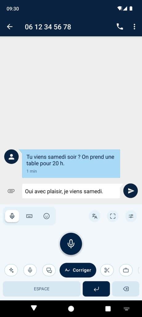 Dictée IA — le clavier dans une conversation (capture d'écran)
